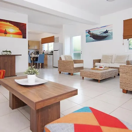 Villa Amy Protaras